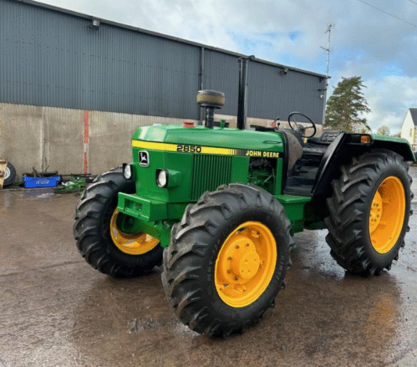 1993 John Deere 2850