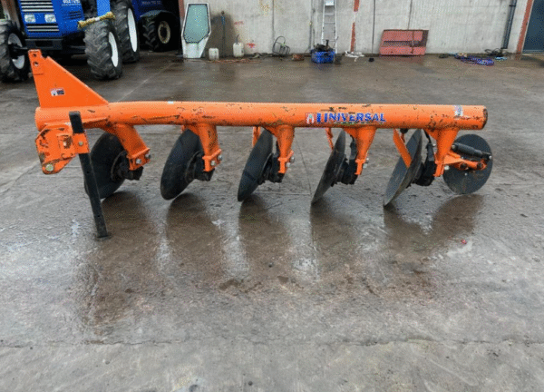 2021 Universal Implements 5 Disc Plough