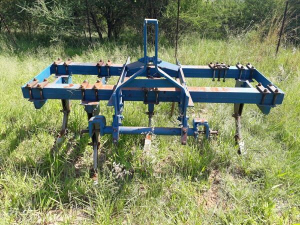 5 Tine Ripper / Chisel Plow
