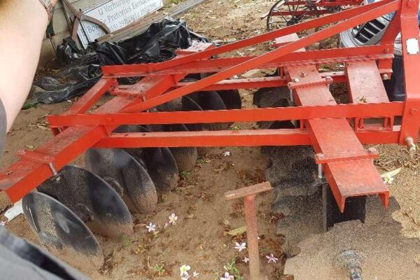Lely 16 Double Action Disc Harrow