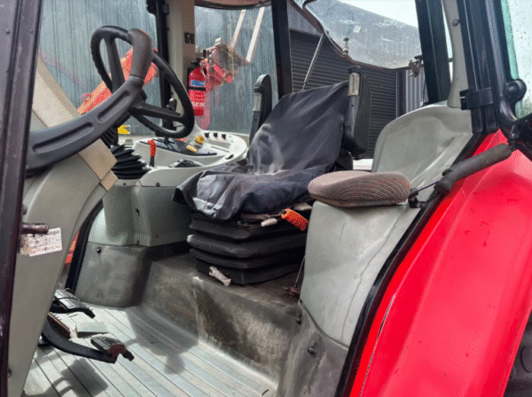 Massey Ferguson 5445 tractor - Image 2