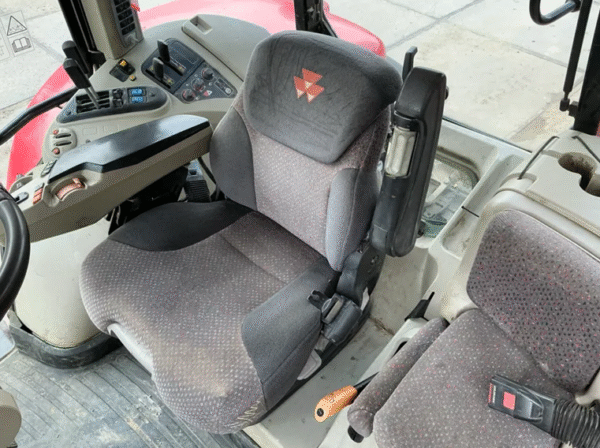 2012 Massey Ferguson 7620 tractor - Image 3
