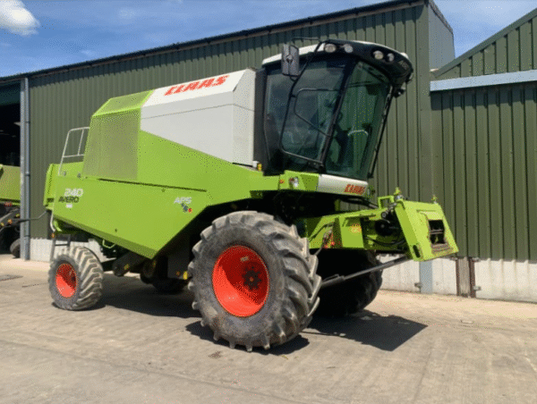 Claas Avero 240 APS Combine Harvester