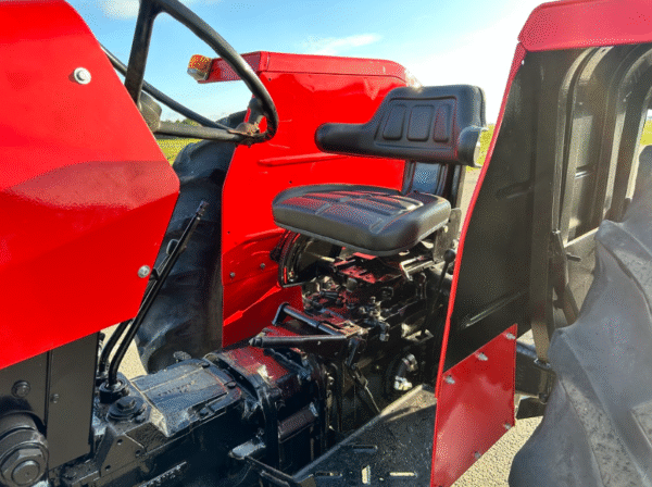 Massey Ferguson 290 Tractor - Image 2
